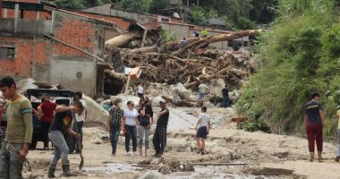 Stire din Actualitate : 36 de morţi după o alunecare de teren în Venezuela