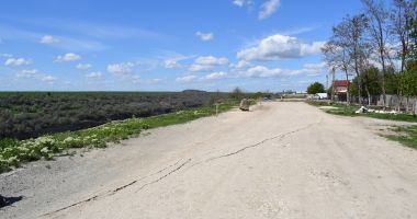 Alunecări de teren la Cumpăna. Mai multe case riscă să ajungă în Canalul Dunăre Marea Neagră - 2