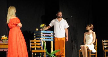 Stire din Cultură-Educație : "Amanta de la prânz" se joacă, din nou,  la Constanța