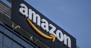 The Guardian: De ce ar trebui naționalizate Google, Facebook și Amazon