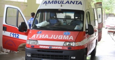 Stire din Eveniment : Copil internat în stare gravă. A căzut de pe terasa casei