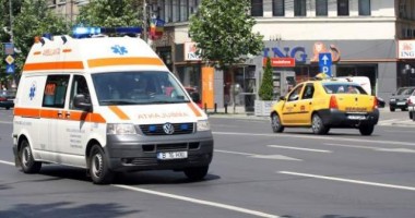 Stire din Sănătate : Câte solicitări la ambulanță s-au făcut din cauza caniculei