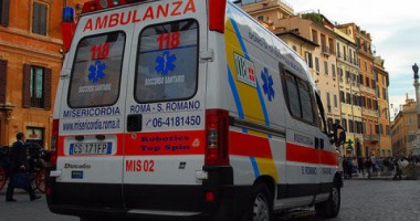 Un elev român a încercat să se sinucidă într-un liceu din Roma