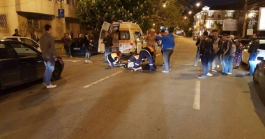Stire din Eveniment : TRAGEDIE RUTIERĂ LA CONSTANȚA / FEMEIA LOVITĂ-N PLIN DE O MAȘINĂ, PE STRADA "MIRCEA", A MURIT