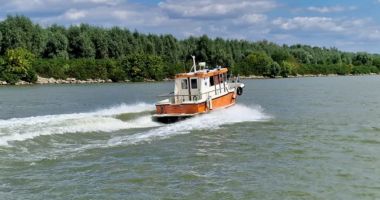 Persoană dată dispărută, după ce două ambarcațiuni s-au ciocnit, în Delta Dunării
