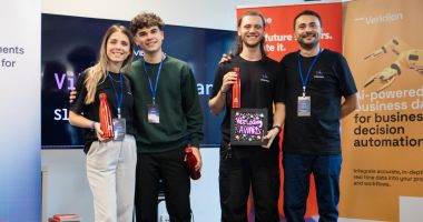 Ambasada, parte din VibeHack: primul hackathon no-code și AI din București - 2