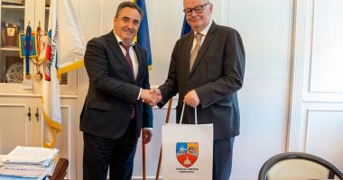 Ambasadorul Irlandei în România, Brendan Ward, întâlnire cu Mihai Lupu, la CJC