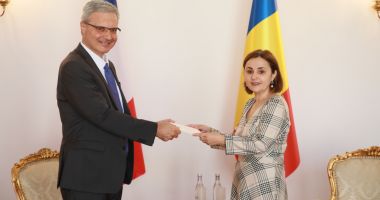 Stire din Politică-Administrație : Ministrul de Externe, Luminiţa Odobescu, întâlnire cu ambasadorul agreat al Franţei