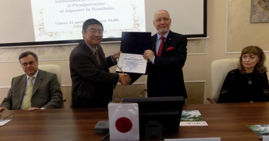 Stire din Cultură-Educație : Ambasadorul Japoniei a conferențiat la Universitatea "Andrei Șaguna"