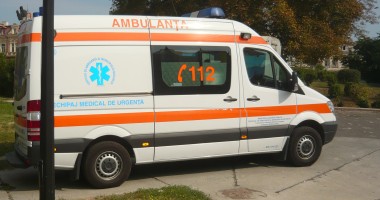 Stire din Eveniment : Patru persoane, între care doi copii, rănite grav în urma exploziei unei sobe