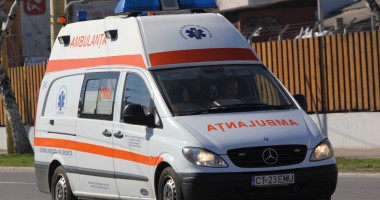 Stire din Eveniment : ȘI-A TĂIAT GÂTUL ȘI VENELE, într-un apartament din cartierul Poarta 6