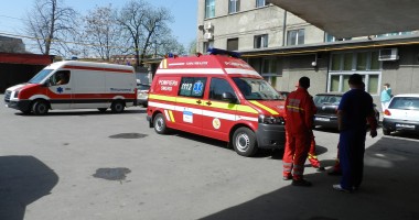 Stire din Eveniment : Explozie la cantonamentul naționalei de fotbal, din Mogoșoaia. Două persoane sunt rănite