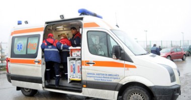 Stire din Eveniment : Accident stupid: O femeie a murit după ce a fost lovită de o mașină staționată în pantă