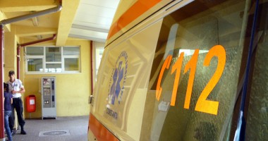 Stire din Eveniment : Constănțeni loviți de mașini, astăzi, după ce au traversat prin loc nepermis