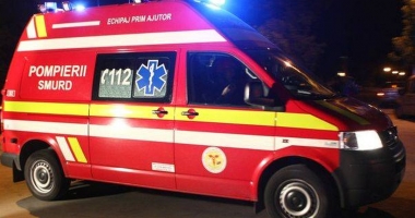 Stire din Eveniment : GALERIE FOTO / Mercedes spulberat de un TIR, la Constanța. Șoferul nu a avut nicio șansă