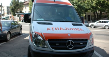 Ambulanță implicată în accident, la ICIL