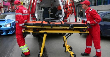 Stire din Diverse : Și-a tăiat gâtul cu o foarfecă dintr-un motiv bizar