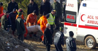 Stire din Actualitate : Cel puțin cinci oameni au murit zdrobiți, într-un accident de muncă, în Turcia