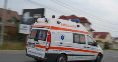 Doi copii, de 3 şi 9 ani, răniți grav de o maşină condusă de un bărbat băut