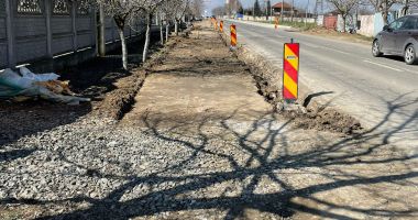 Stire din Politică-Administrație : Lucrări de înființare și reabilitare a trotuarelor, la Mangalia