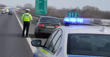 Stire din Eveniment : Amendă uriașă și permis suspendat pentru șoferul prins pe contrasens pe A1