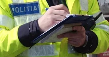 De ce a anulat instanța amenda unei femei acuzate că a jignit polițiștii