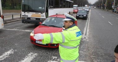 Stire din Eveniment : Peste 400 de amenzi date de rutieriști pe timpul unei razii