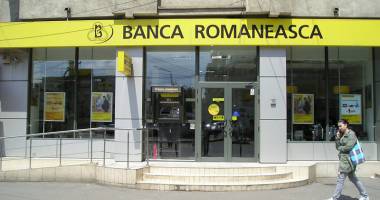 Stire din Eveniment : Banca Românească nu renunță  la comisioanele "abuzive"  și cheamă  OPC-ul în instanță