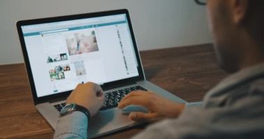 Stire din Politică-Administrație : Amendat pentru că a distribuit un buletin de vot, pe reţelele de socializare