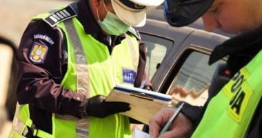 Stire din Social : Coronavirus: 4.338 de amenzi aplicate în ultimele 24 de ore
