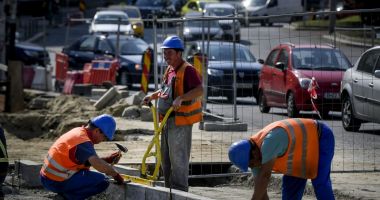 Stire din Social : Amenzi pe bandă rulantă şi peste 500 de „negri” descoperiţi de inspectorii de muncă, în ultima lună