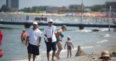 Stire din Eveniment : Amenzi pentru operatorii  de plajă care nu au pază