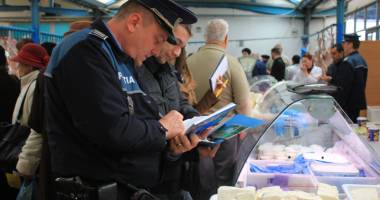 Amenzi usturătoare pentru piețarii  din Constanța - 5