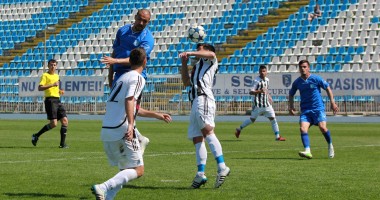 Stire din Sport : Galerie FOTO / FC Farul, victorie clară cu CS Eforie