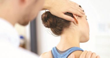 Stire din Sănătate : De ce ne amorțesc mâinile și picioarele? Explicațiile specialiștilor