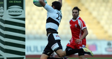 Stire din Sport : Rugby, FRR / Clujul izbuteste o noua victorie cu Dinamo