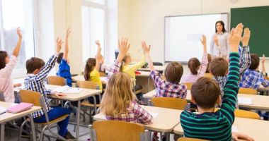 Stire din Cultură-Educație : Structura anului școlar 2025-2026, avizată oficial. Când încep elevii școala și când vor avea vacanță