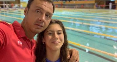 Stire din Sport : Ana Grosu, o speranță a natației românești