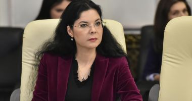 Stire din Politică-Administrație : Preşedintele interimar Ilie Bolojan a numit-o pe Ana Birchall în funcţia de consilier prezidenţial