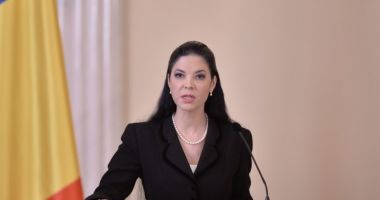 Stire din Politică-Administrație : Ana Birchall: "Am votat cu încrederea că România are şansa să fie scoasă din ghearele corupţiei organizate"