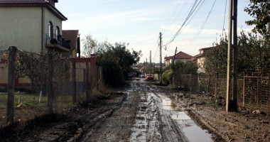 În cartierul Baba Novac-Anadalchioi nu se mai intră decât cu tractorul - 4