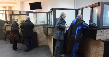 Stire din Economie : Structuri desființate, șefi „decapitați“, reduceri de personal. Vine tsunami-ul peste ANAF?
