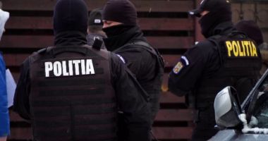 Stire din Eveniment : Inspectori ANAF, anchetați de DNA după ce ar fi ajutat șoferi de ride-sharing să evite plata taxelor