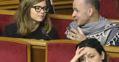 LUMEA POLITICĂ A LUAT FOC! Noul ministru adjunct de Interne: o tânără de 24 de ani care a pozat goală / Fotografii incendiare - 4