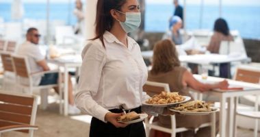 Stire din Economie : Ajutorul promis de stat pentru HoReCa întârzie să apară