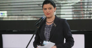 Stire din Politică-Administrație : Ponta a felicitat-o pe Anca Boagiu! Iată de ce