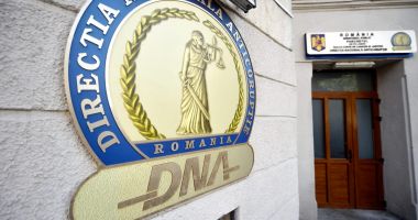 Stire din Eveniment : Anchetă de mare amploare privind corupția în rândul inspectorilor vamali