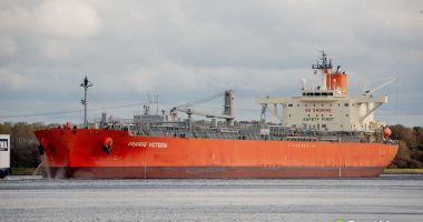 Anchetă în cazul coliziunii unui petrolier cu o barcă pescărească