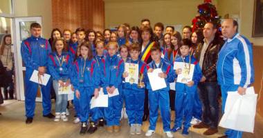 Primarul Ancuța Belu, în mijlocul locuitorilor, în preajma sărbătorilor - 2