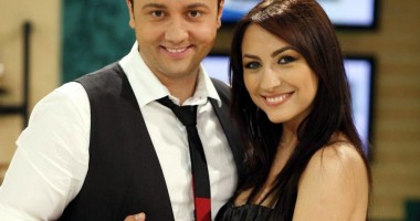 Stire din Monden : Andra: "Părinții și soțul meu mi-au marcat viața"